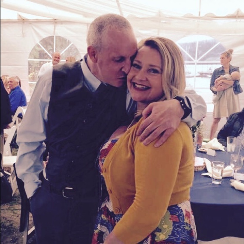 Hi, I’m Cara!  Thanks for visiting my closet! - Picture 4 of 8